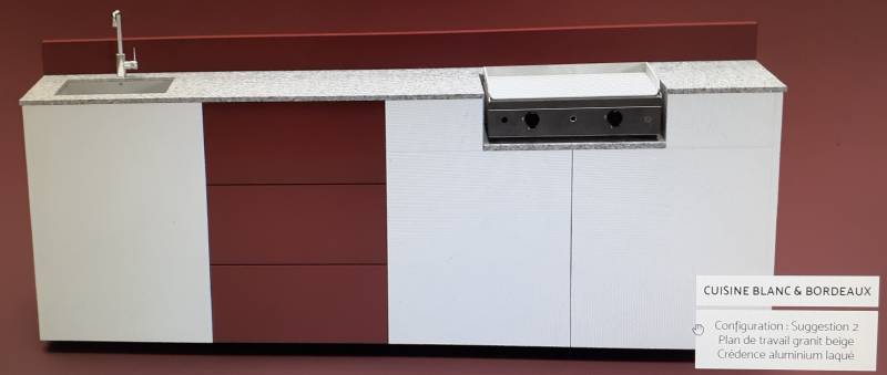 Cuisine d'été bi-coloration BLANC & BORDEAUX avec plan de travail en granit BEIGE - Cuisine Outdoor - Toulouse