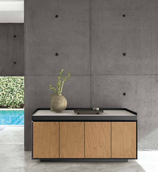 Cuisine d'été avec 2 modules ; en bois d'accoya teinté teck naturel avec évier et barbecue gaz à Sète